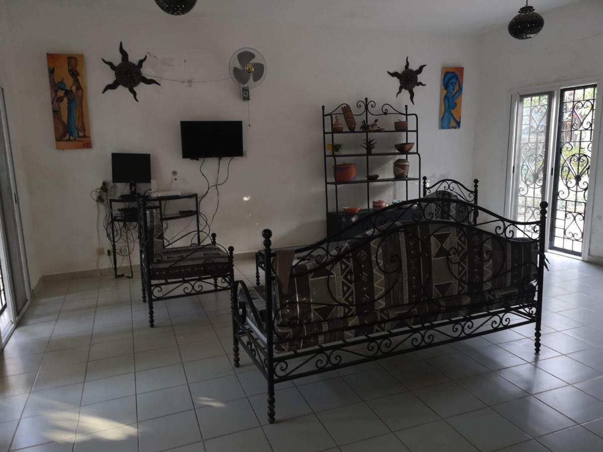 Keur Baboune M'Bour Zewnętrze zdjęcie