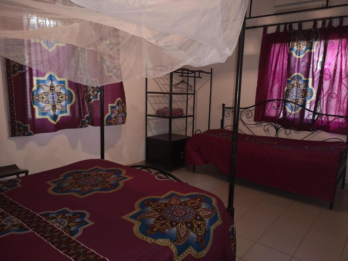 Keur Baboune M'Bour Zewnętrze zdjęcie